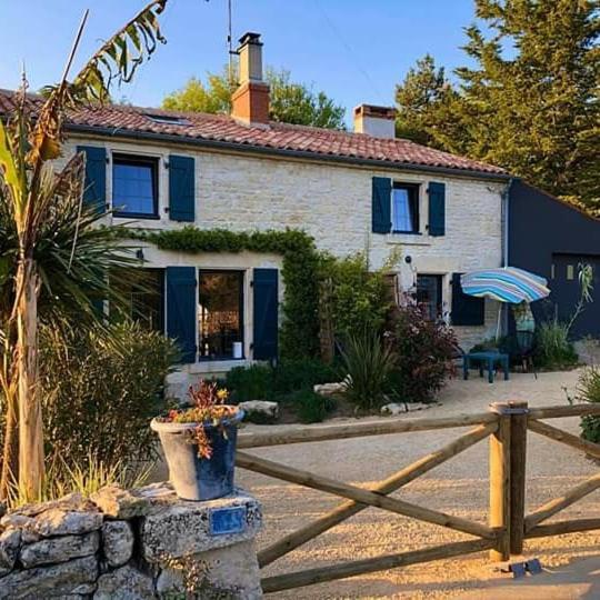Refuge De Campagne "La Grange A Meme " Villa Chaix Exterior photo